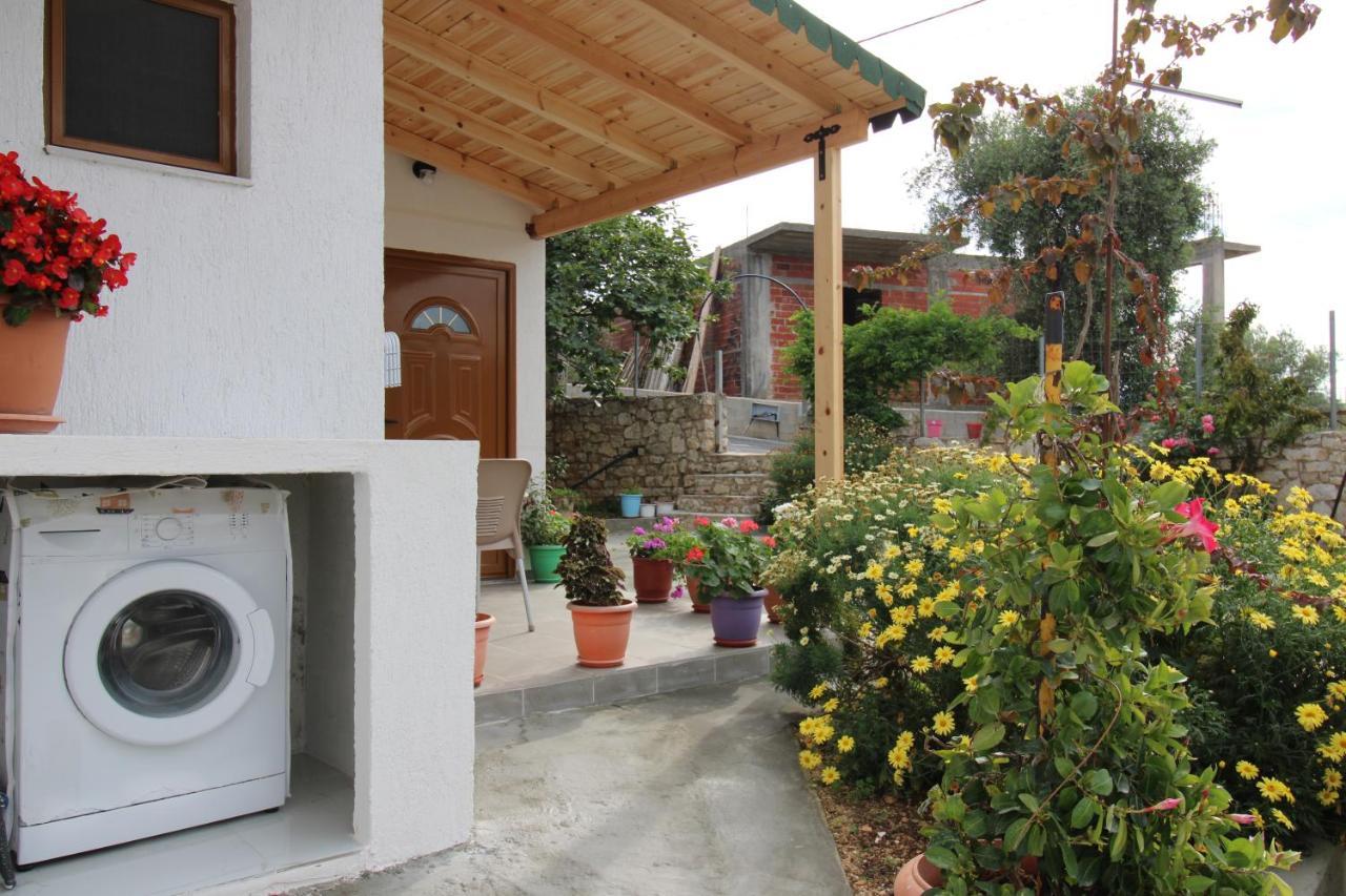 Garden Vila Ermali Ksamil Dış mekan fotoğraf